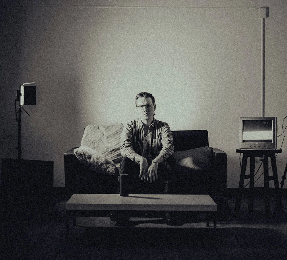 Black and white photoshoot captured by independent photographer using Spotlite Photography msonochrome studio